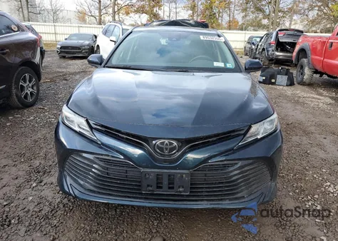 2019 Toyota Camry L из США, поврежденный, VIN 4T1B11HK6KU794821
